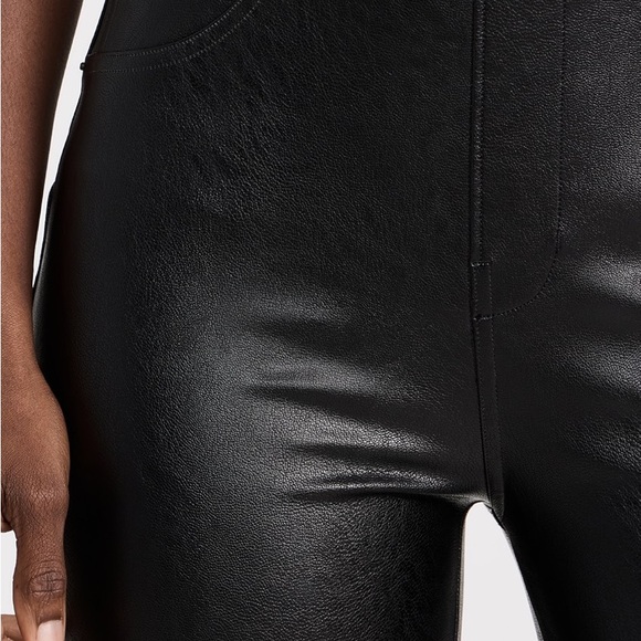 Spanx Leather Like Ankle Skinny Pants Size Medium PETITE Black High Rise Stretch - Picture 2 of 15